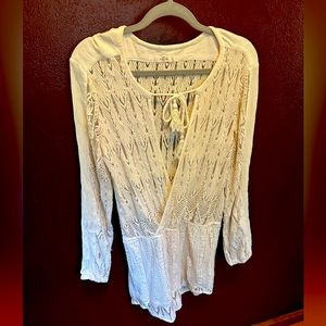 EUC Volcom Romper Lace Cream/light pink size large (14)